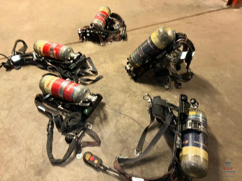LOT CONSISTING OF BREATHING APPARATUSES AND TANKS