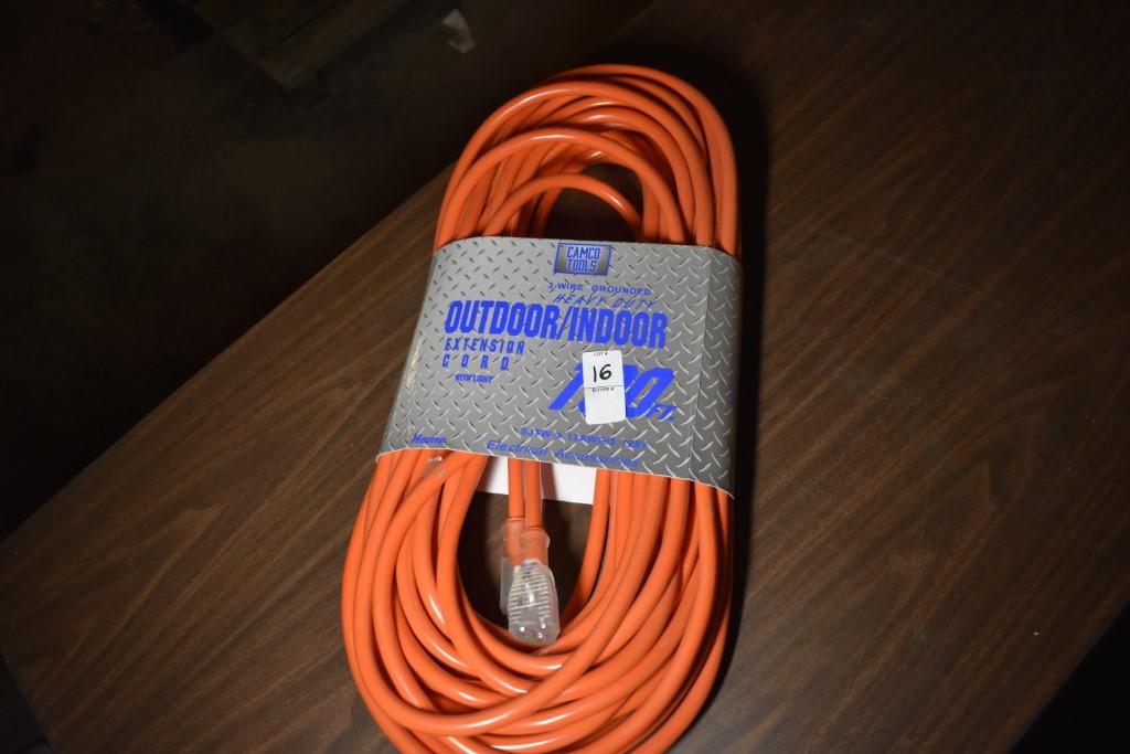 New Outdoor/indoor 100 foot extension cords with ligthed ends