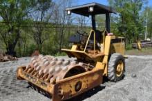 CAT CP-433C Padfoot Compactor