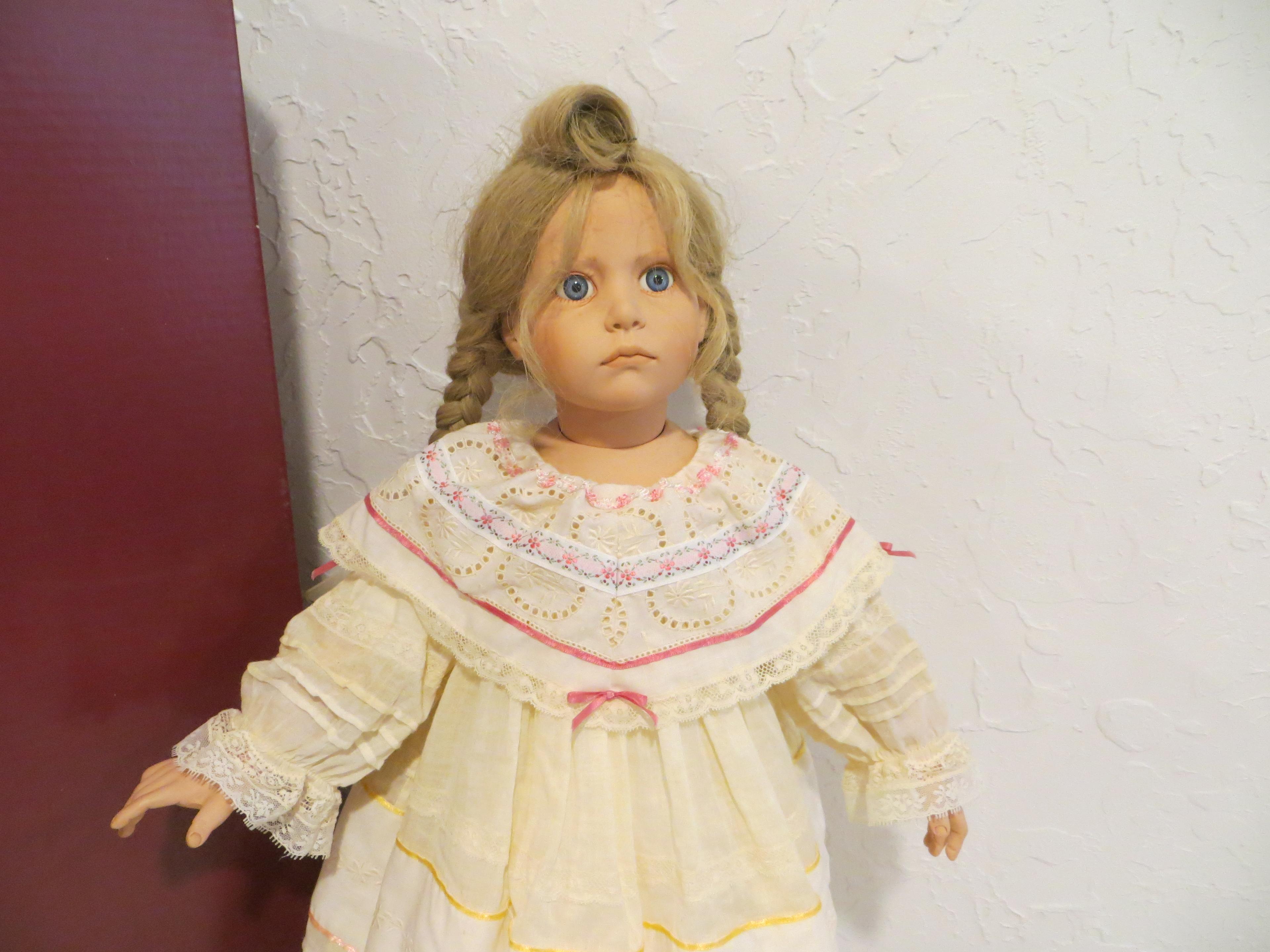 LE Hildegard Gunzel Collection by Alexander Doll Tricia Doll #1550 of 2000 wit