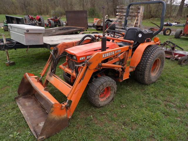 Kubota B9200 4wd Compact Tractor w/ BF350 Loader, Hydro, 523 Hours Showing,