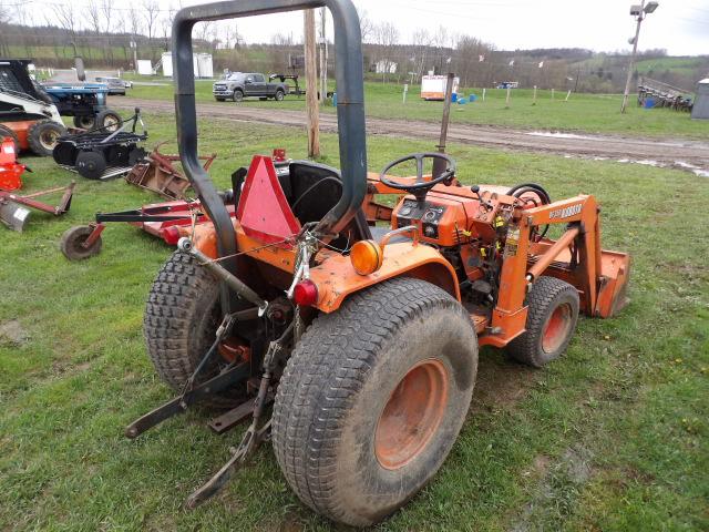 Kubota B9200 4wd Compact Tractor w/ BF350 Loader, Hydro, 523 Hours Showing,