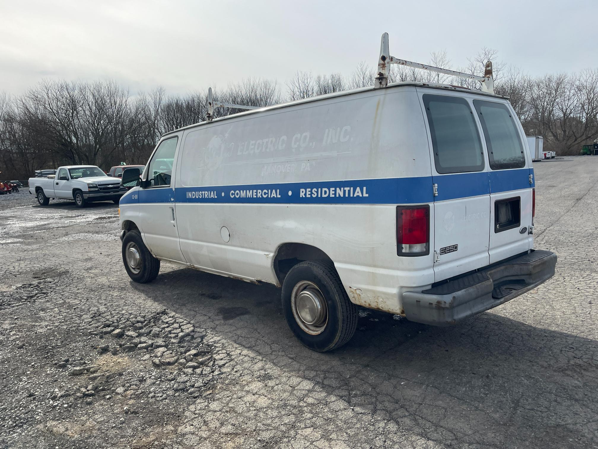 1999 Ford E250 Cargo/ Utility Van
