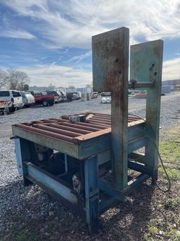 Used Terminal 64"X64" Hydraulic Roller Table