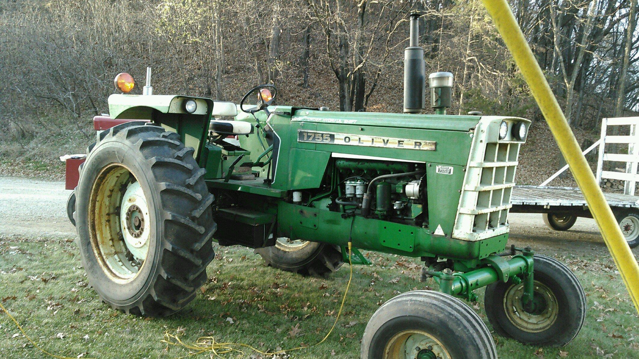 Oliver 1755 diesel tractor, complete overhaul 3 years ago, new tires, 5966 hours