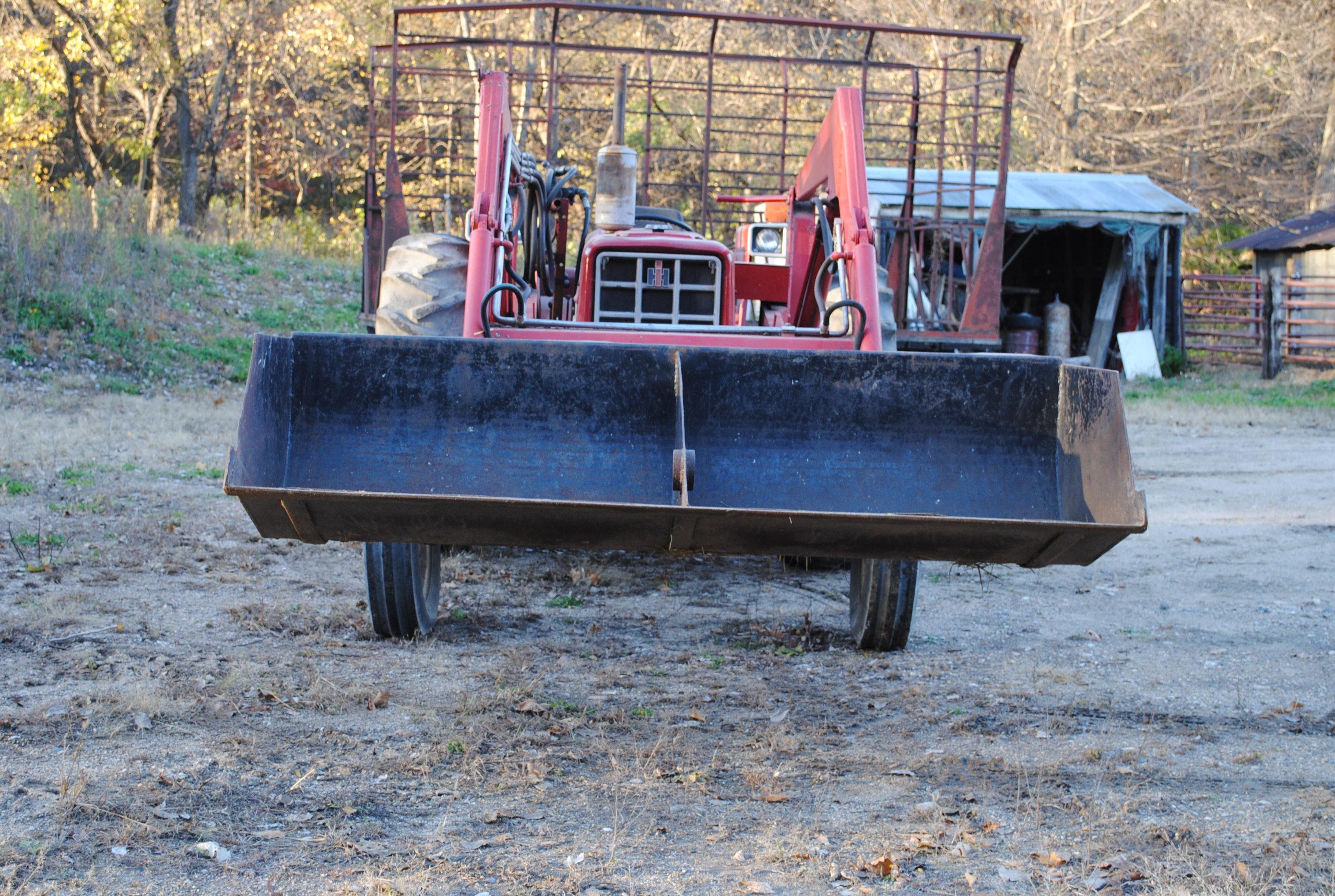 IH 574 gas tractor with all hydraulic loader, wide front, $2000 in repairs, new radiator, clutch, va