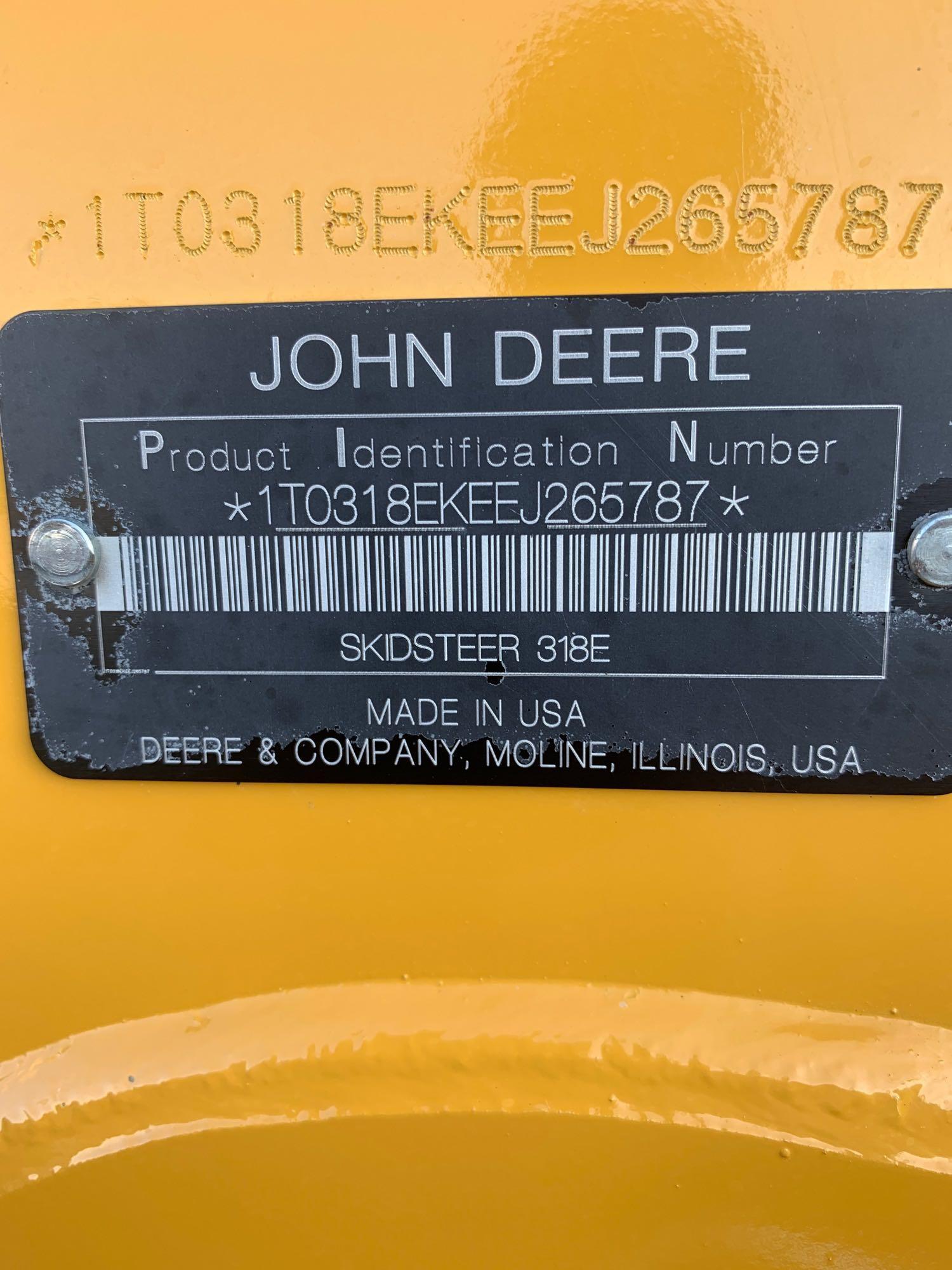 2014 John Deere 318E Skid loader, Cab, A/C, Heater, ONLY 30 Hours!!!