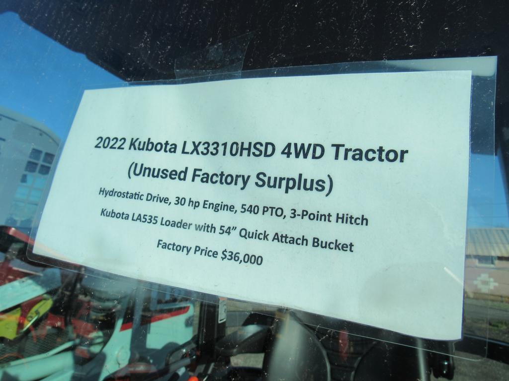 Kubota LX3310 HSD Tractor, 4x4, HST w/LA 535 Ldr
