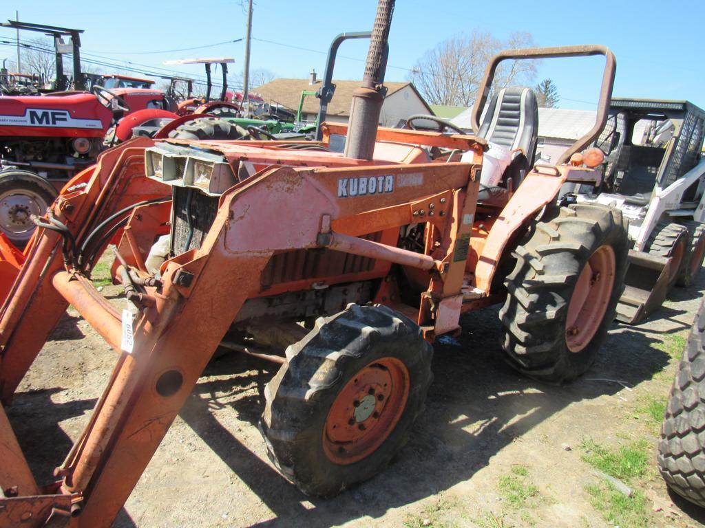 Kubota L2850 Tractor, 4x4, Loader (non-running)