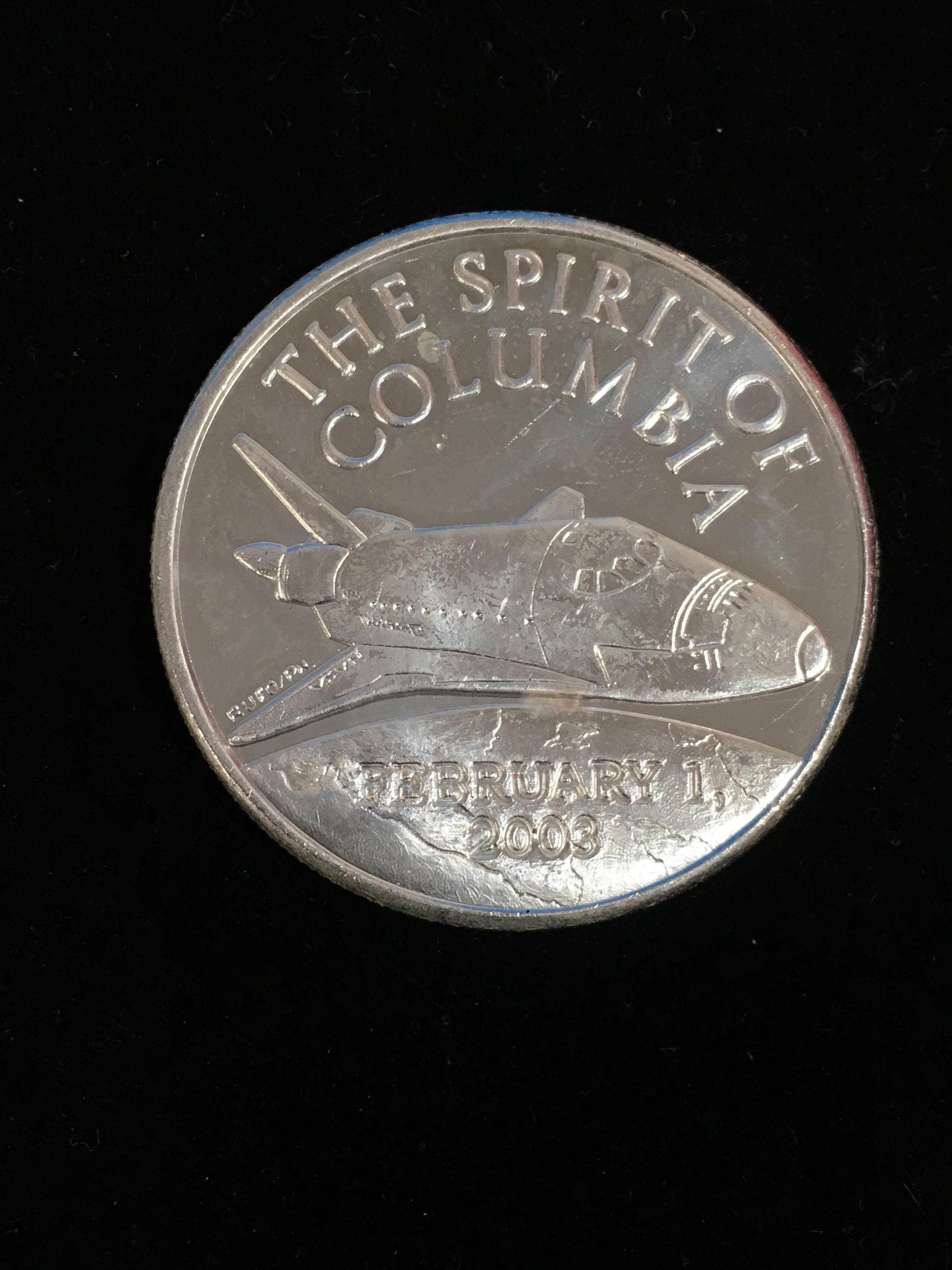 1 Troy Ounce .999 Fine Silver "The Spirit of Columbia" Feb. 1, 2003 Bullion Round
