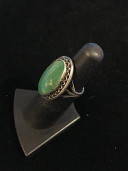 Old Pawn Native American Sterling Silver & Green Turquoise Ring - Size 5.25