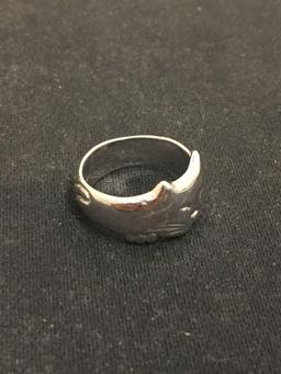 Cute Feline Styled Sterling Silver Ring Band - Size 5.5