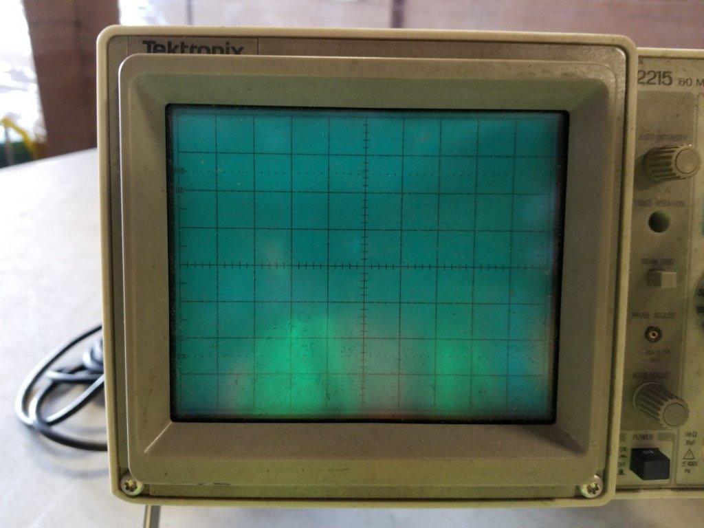 Tektronix 2215 60 MHZ Oscilloscope