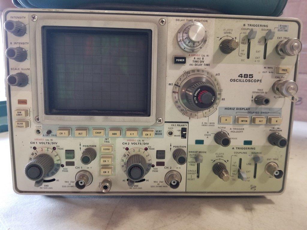 Tektronix 485 Oscilloscope