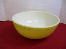 Pyrex 10" Yellow Mixing Bowl