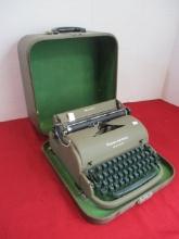 Remington Quit-riter Vintage Typewriter w/ Case