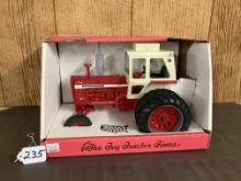 IH 1456 The Toy Tractor Times