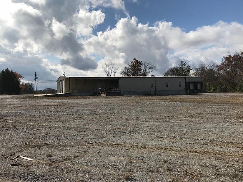 Commercial Building on 4.74 Acres