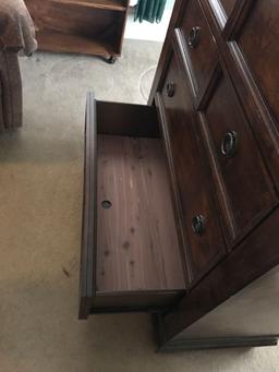 5 drawer chest w/bottom drawer lined in cedar ,1 mo old pd nearly a grand,