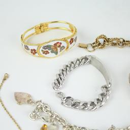 12 Ladies Costume Jewelry Bracelet Lot