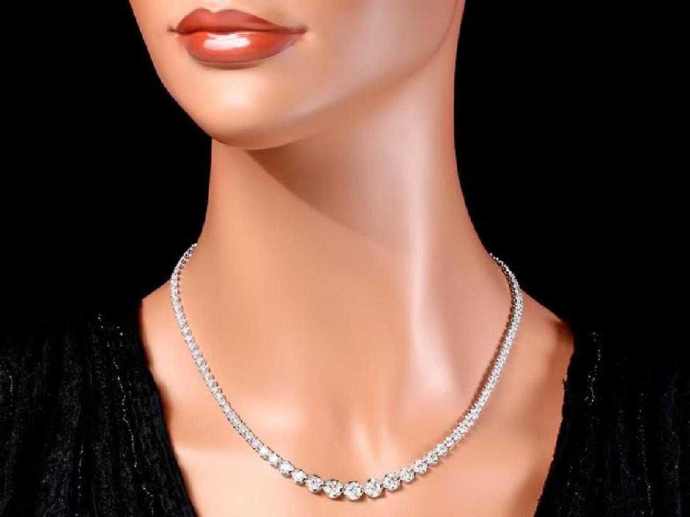 18K White Gold and 10.18ct Diamond Necklace