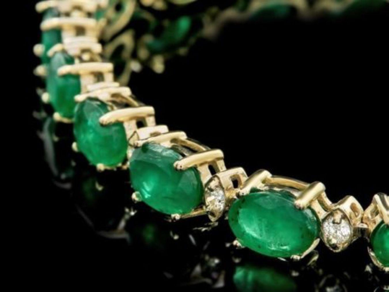 14K Gold 10.31ct Emerald 0.43ct Diamond Bracelet