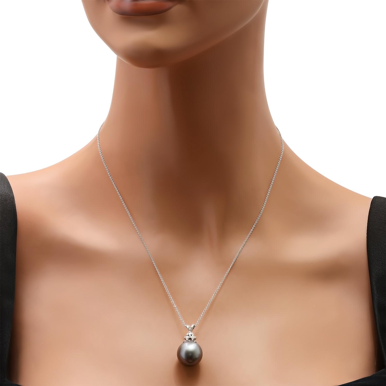 14K White Gold Setting with One 15mm Tahitian Pearl and 0.10ct Diamond Pendant