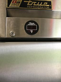 True Refrigerator/freezer, READ FULL DESCRIPTION