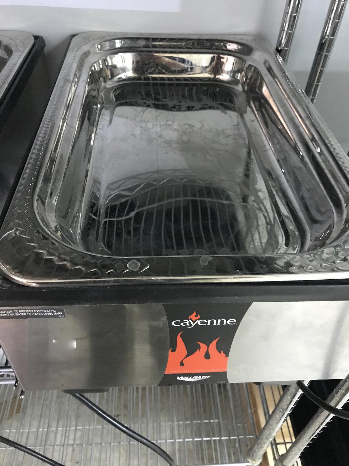Cayenne Vollrath Model 1001 table top steamer, comes with pan.