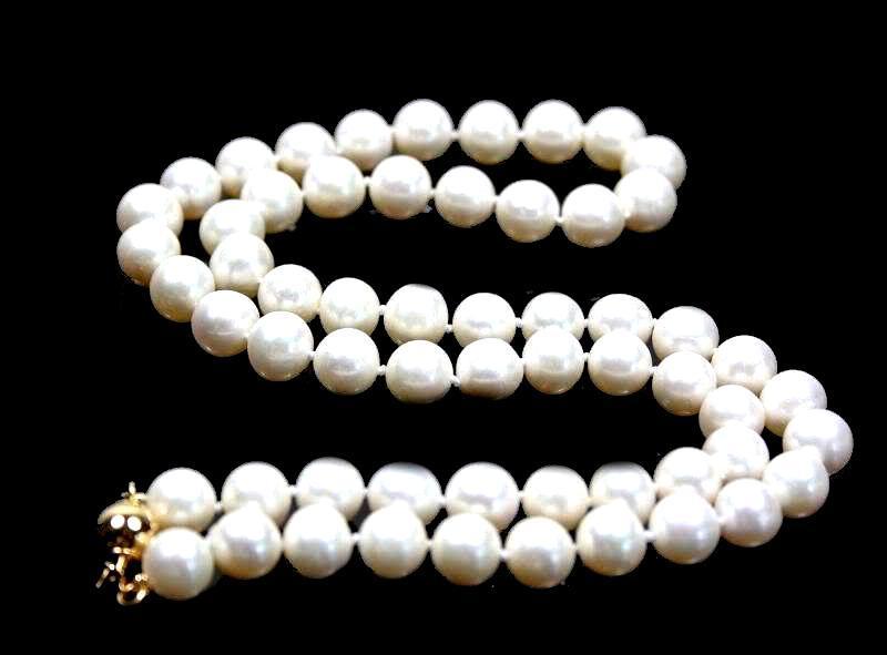 Stunning 14k Gold Clasp Aaa+ 8-9mm White Akoya Cultured Round Pearl Necklace 18"