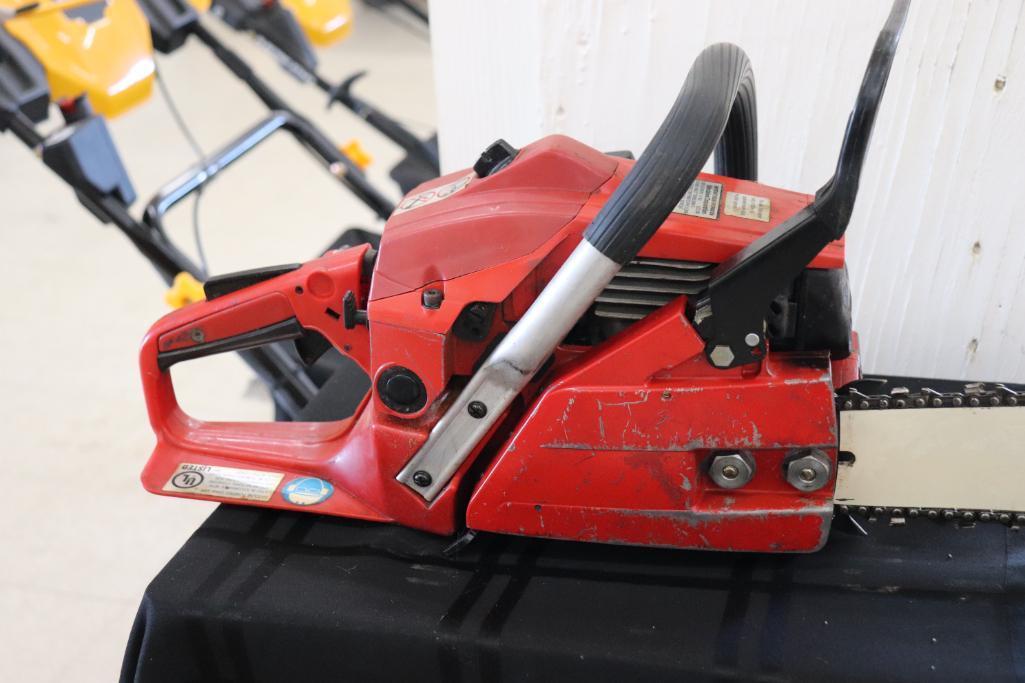 Shindaiwa 488 Professional Gas Powered Chainsaw with case