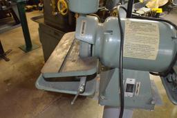 Central Machinery Industrial 6 in. 2-Wheel Grinder