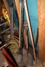 Large quantity of garden hand tools
