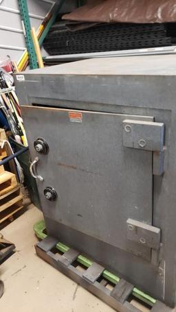 Bank Safe Verified combination Double Lock Model 21970 Johnson-Pacific TL-15 Tool Resistant