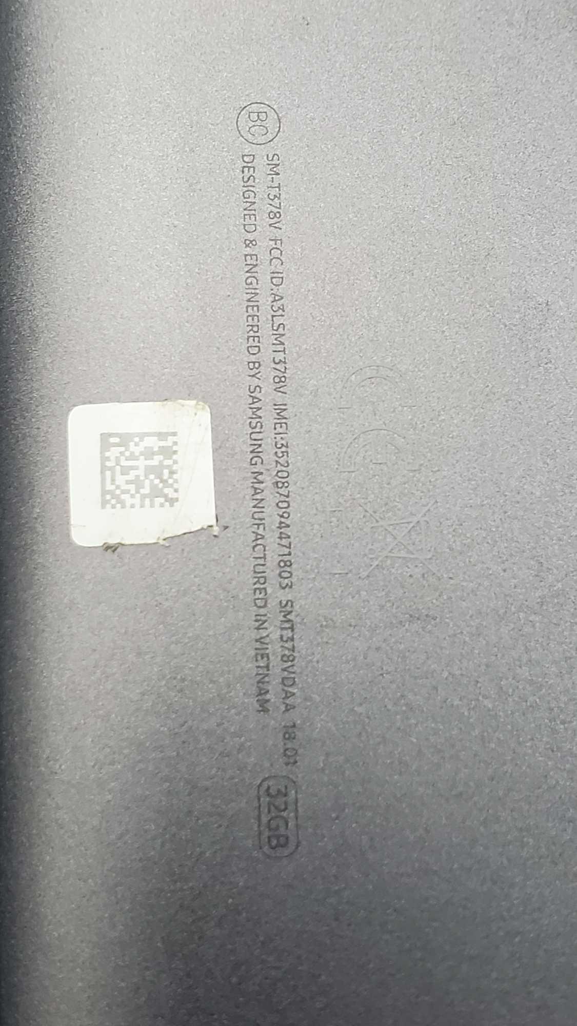 2 Verizon Samsung Galaxy Tab E 32GB tablets Apple IPod 3GB