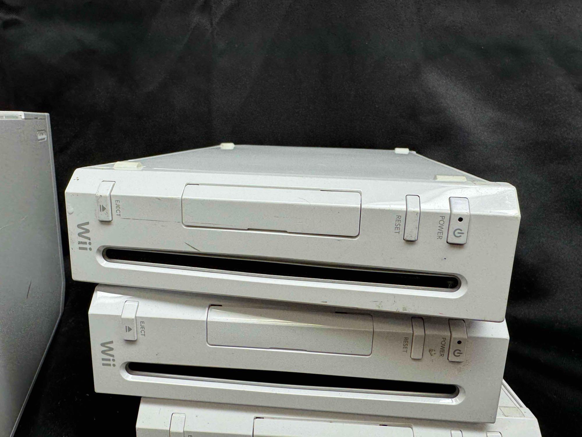 5 Nintendo Wii Video Game Systems