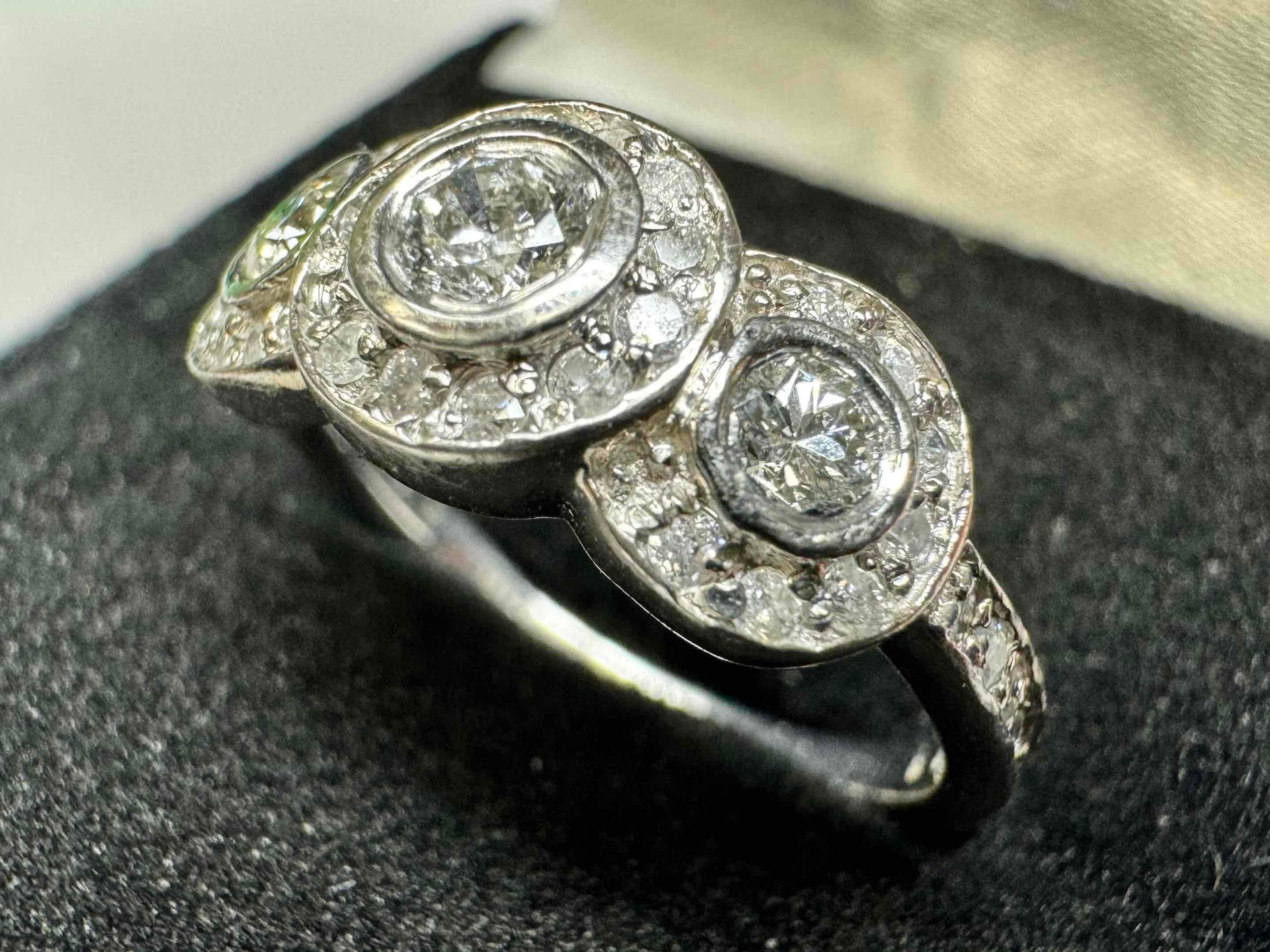 14k White Gold Diamond Ring Size 6.5 2.93g Total