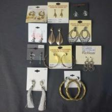 lot of 12 pairs costume jewelry earrings