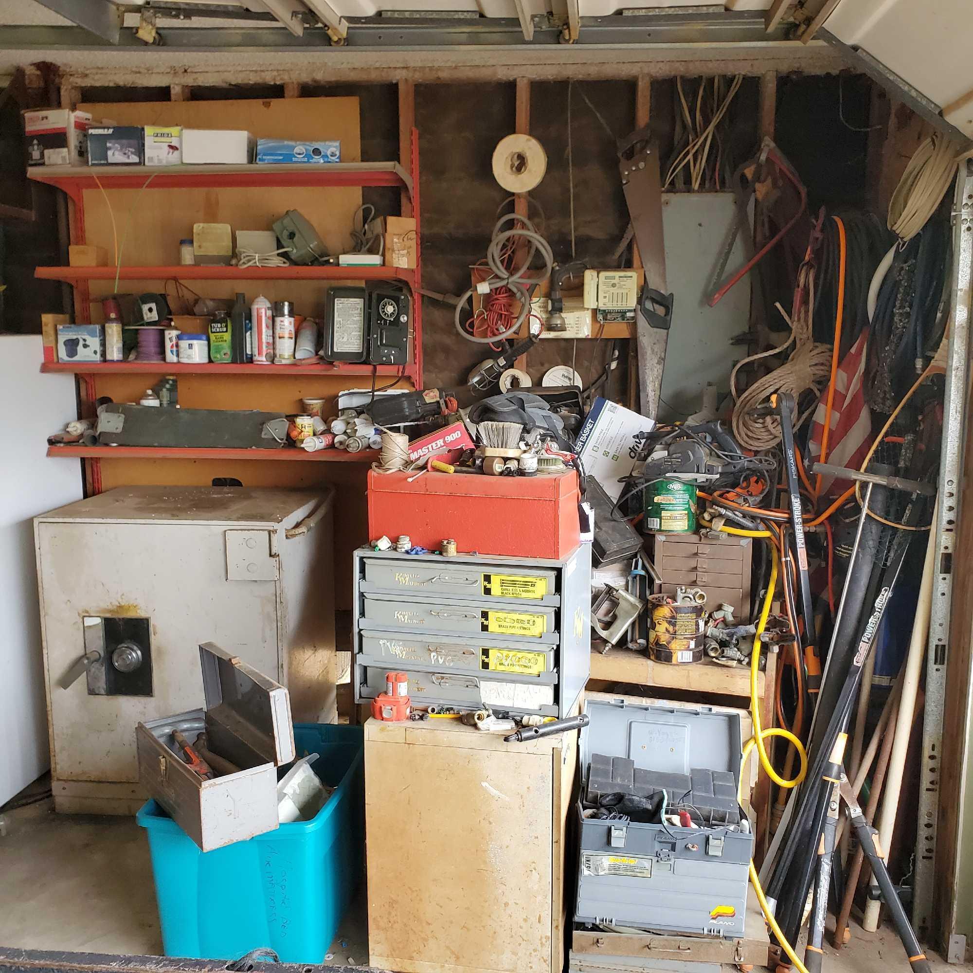 Power tools handtools toolboxes hardware Ryobi Craftsman Milwaukee @ farm