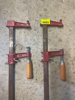 2 bar clamps