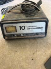 10 amp automatic battery charger