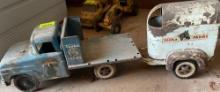 vintage Tonka Farms flatbed and horse trailer