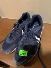 Nike shoes size 10 1/2