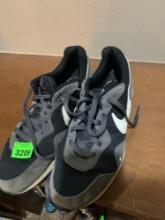 Nike shoes size 10