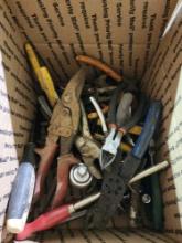 Miscellaneous pliers, etc. Used.