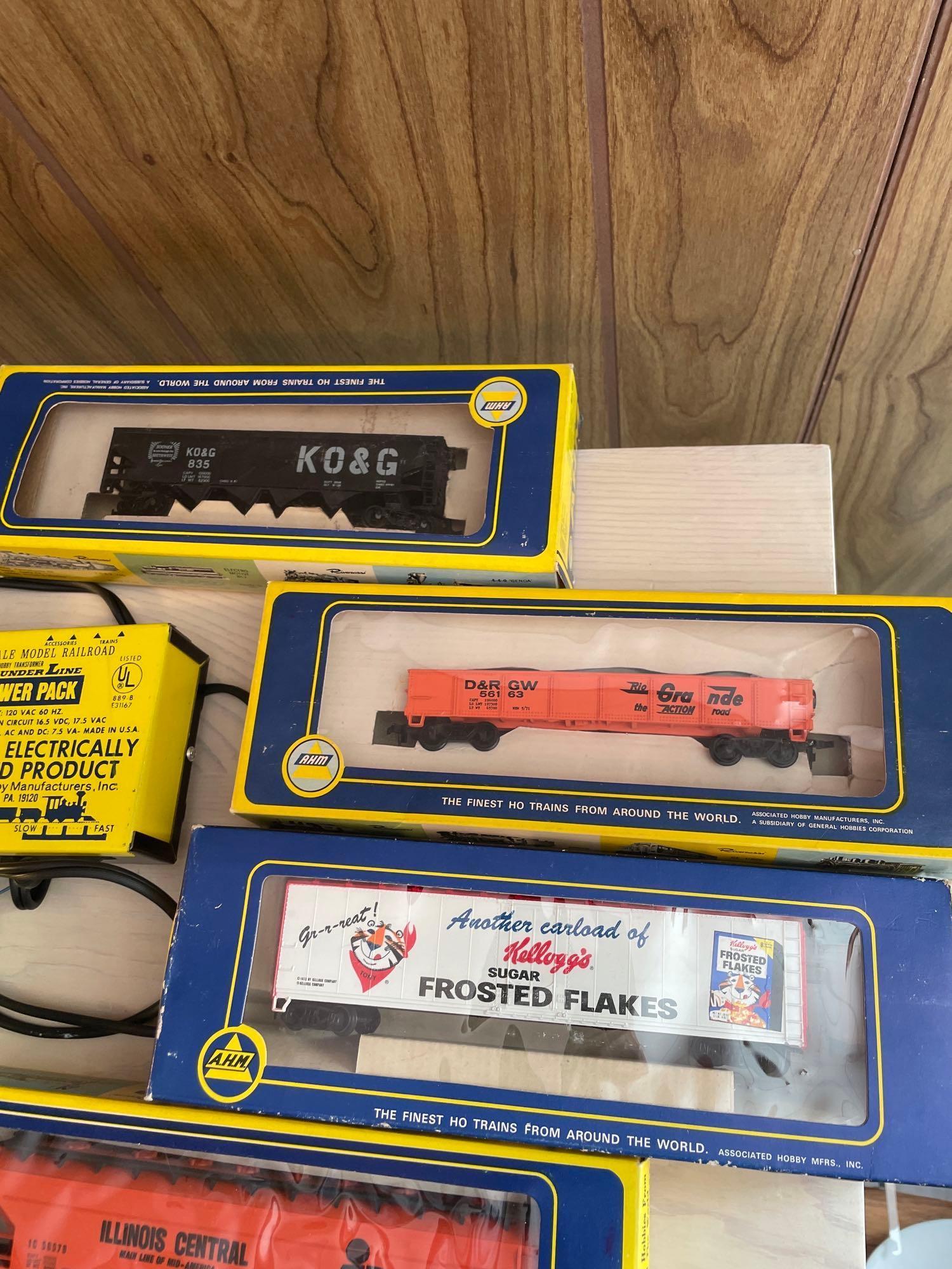 Vintage HO Train Set