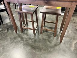 BROWN MAPLE BAR W TWO BAR STOOLS 48X19 IN