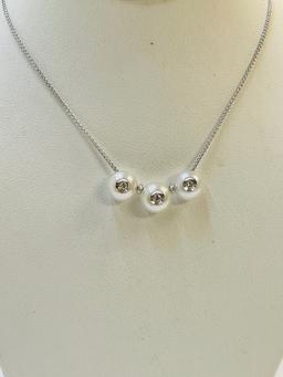 14KT WHITE GOLD CHAIN WITH 3 DIAMOND PENDANTS WITH APPRAISAL