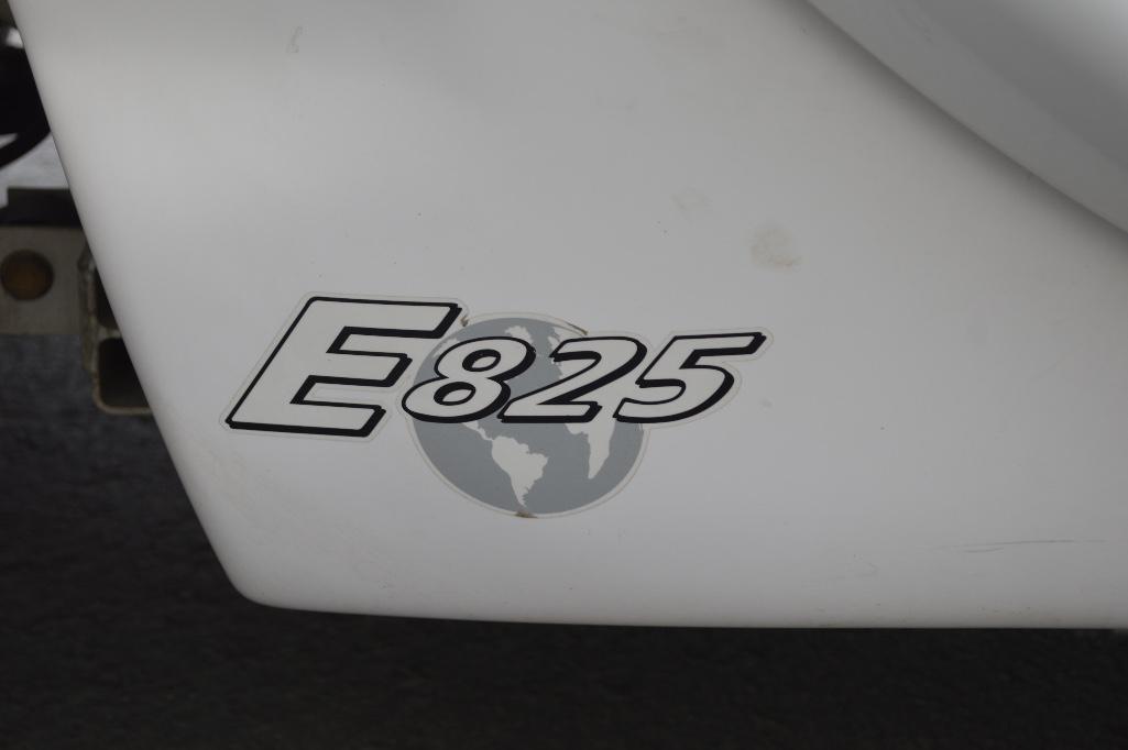 2003 GEM E825 (2)Passenger Electric Car w/ Diamond Plate Tool Box