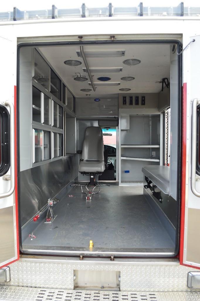 2006 Ford E-350 SuperDuty Ambulance Package